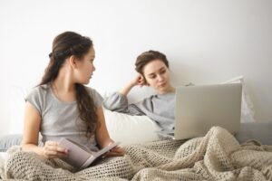 Postpartum Depression vs Postpartum Blues: Understanding the Key Differences