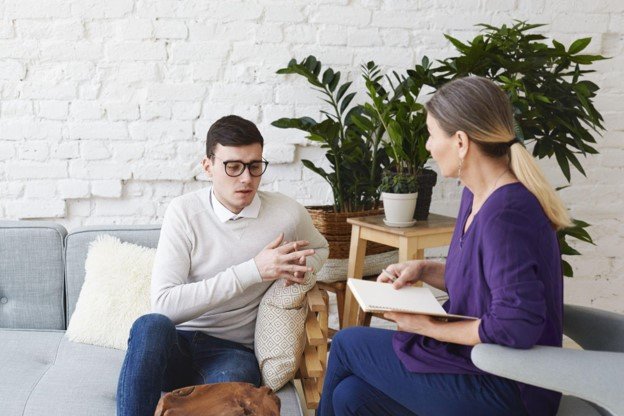 Person talking to a mental health professional        



Person talking to a mental health professional
   